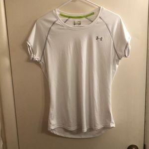 Women’s Under Armour heatgear T shirt